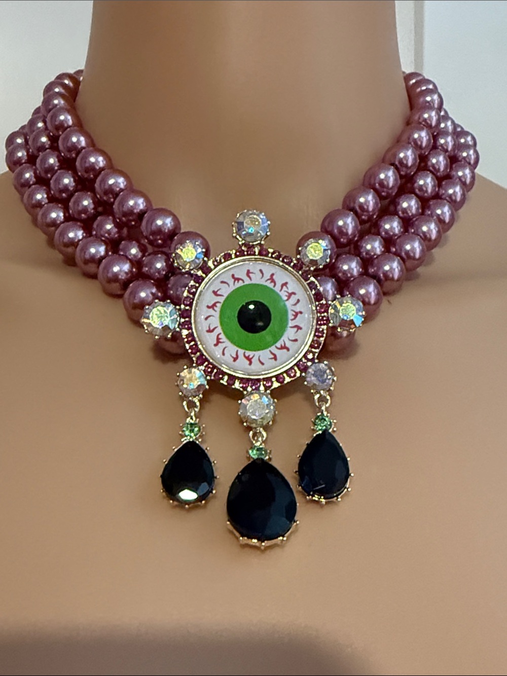 New Betsey Johnson faux Pearl Necklace - - Picture 4 of 8
